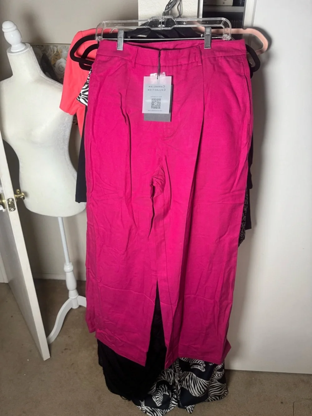 Adrienne Landau Hot Pink pants